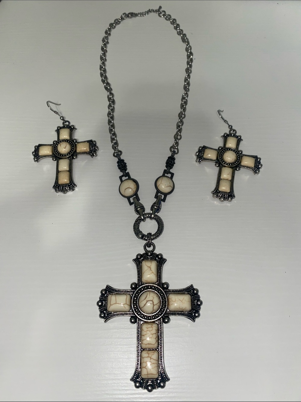 Large Ivory Style Cross Necklace and Earring in Silver Toned